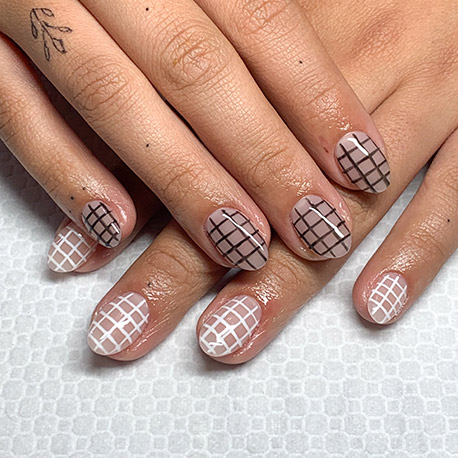 Short nail extensions